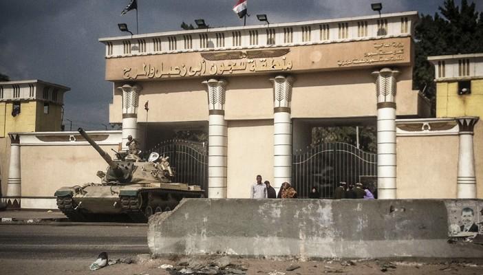 10 منظمات حقوقية تدين انتهاكات جماعية داخل أبوزعبل