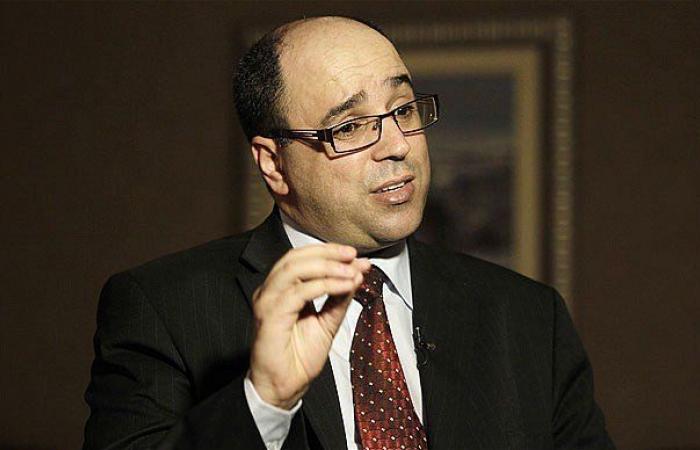 أنور مالك: إيران تنشط في الجزائر لصناعة طائفة شيعية