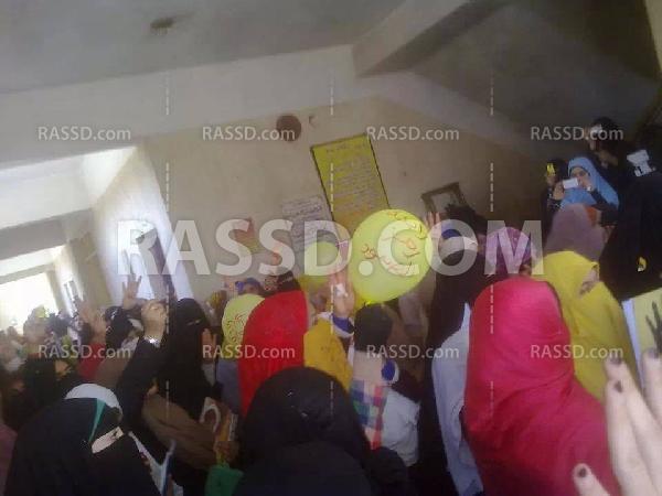 وقفة بـ”دراسات إسلامية بنات” بكفر الشيخ رفضا للانقلاب