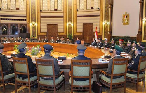 اجتماع للسيسي مع القيادات العليا للجيش والشرطة