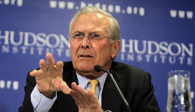 رامسفيلد ساخرا: قرد مدرب أفضل من أوباما