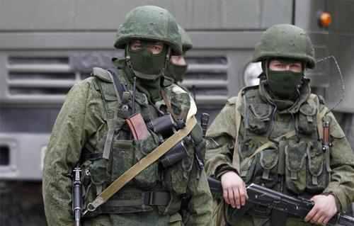 القوات الروسية تهاجم آخر سفينة عسكرية في القرم