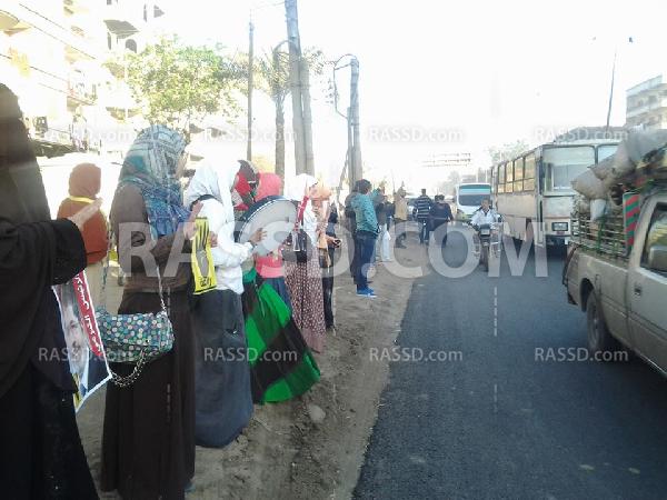 سلسلة بشرية لـ”دعم الشرعية” بالشرقية تنديدا بالانقلاب الدموى