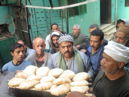 تشغيل أول مخبز يعمل بالمنظومة الجديدة بطموه