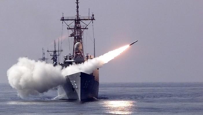 الإعلام المصري يزعم الاشتباك مع أسطول إيران.. ومغردون: أفلام هندي