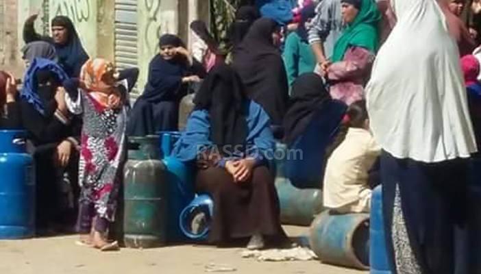 أهالي قرية ترسا في الفيوم يعانون من نقص أسطوانات الغاز