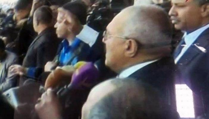 بالفيديو.. علي صالح يظهر في ميدان السبعين بصنعاء وسط أنصاره