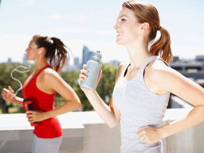 أربع نصائح لزيادة نشاطك دون كافيين