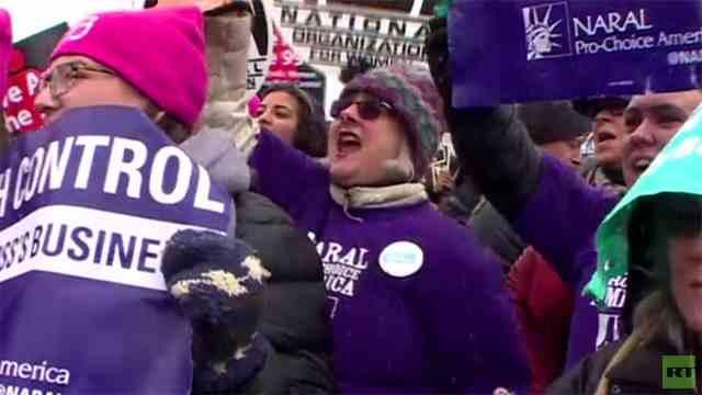 مظاهرة نسائية لمشروع قانون التأمين الصحي بواشنطن