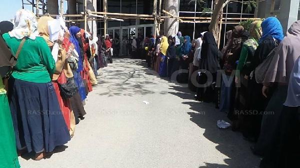 سلاسل بشرية بجامعة الفيوم رفضًا لاعتقال الطلاب