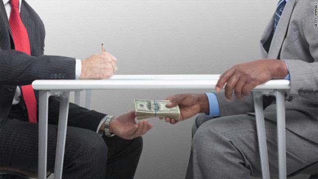 ضبط مسئول بكفر الشيخ بتهمة تقاضيه رشوة