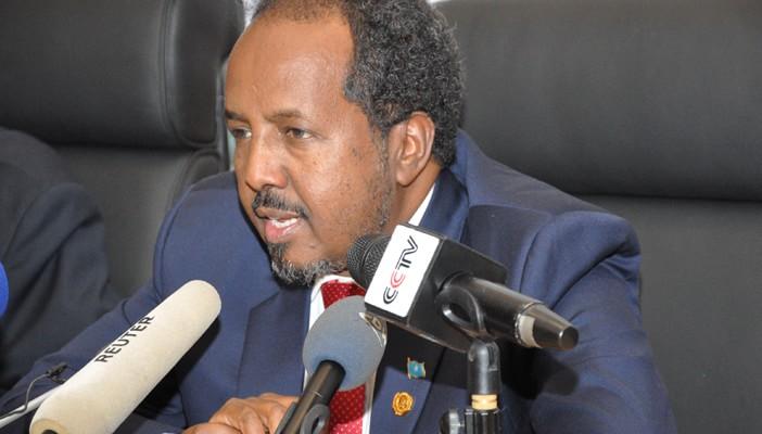 الرئيس الصومالي يدعو العرب إلى إعادة إعمار بلاده