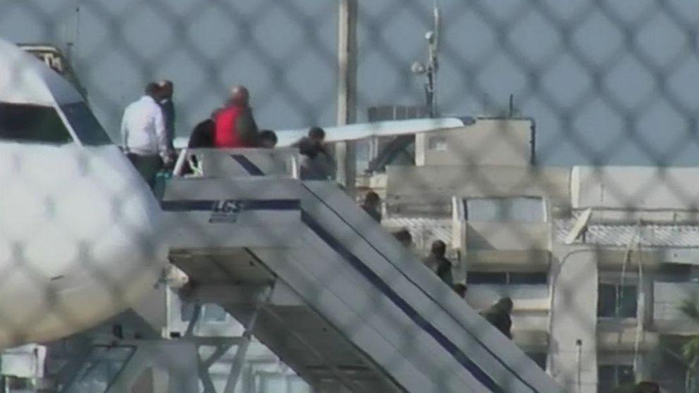 عقب اختطاف الطائرة.. النيابة تحقق وانتظام الحركة في مطار برج العرب