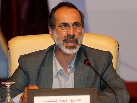 معاذ الخطيب يواصل مهامه كرئيس للإتلاف السوري