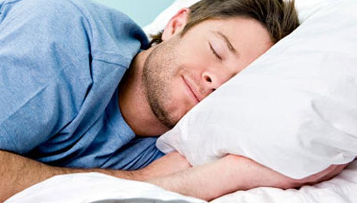 دراسة أمريكية: النوم أكثر من 8 ساعات يعرضك للموت المفاجئ