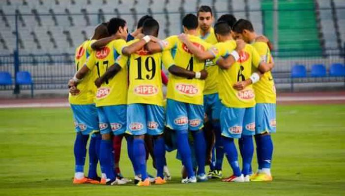 الإسماعيلي ينتهي من أزمة الثلاثي الإفريقي