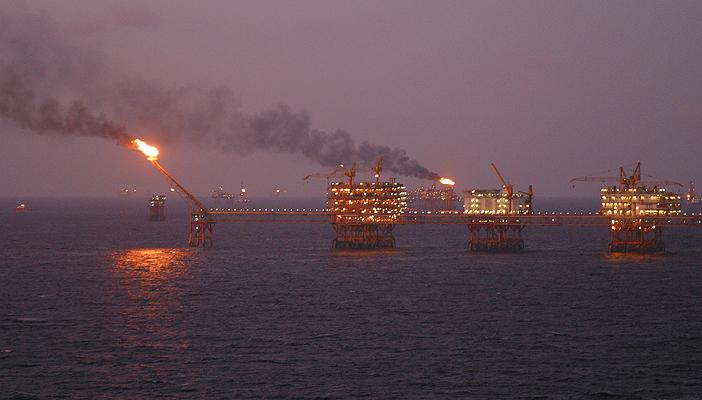 طلاب هندسة حلوان يصممون غواصة آلية للكشف عن البترول