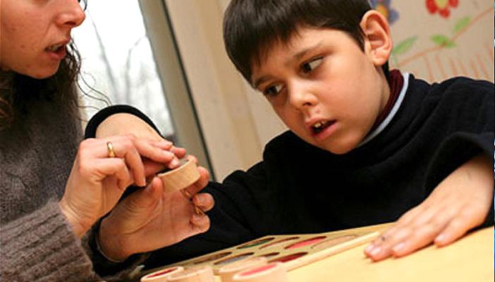 9 نصائح لأسرة أصيب طفلها بالتوحد