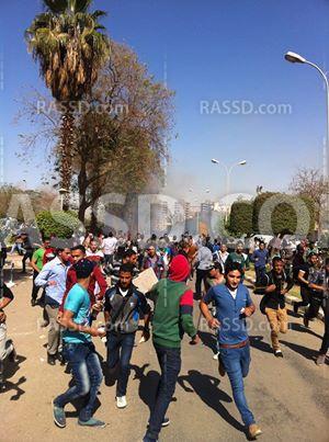 قوات أمن الانقلاب تقتحم جامعة المنيا وسط وابل من الخرطوش والغاز