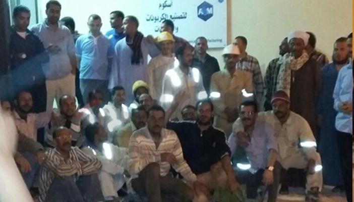 عمال شركة مملوكة لنجل “هيكل” يضربون للمطالبة بالحوافز