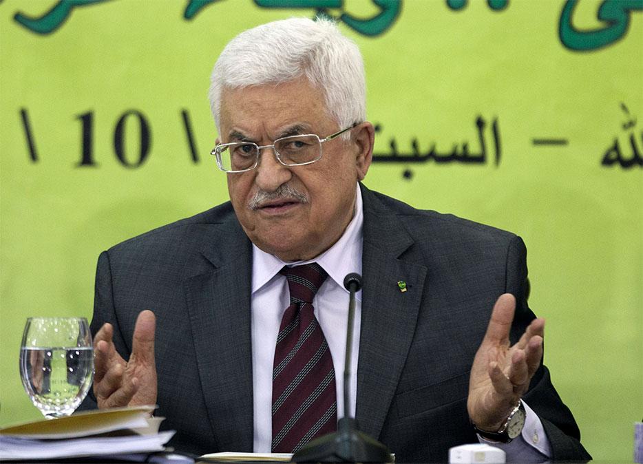 بالفيديو.. محمود عباس: أستمع يوميا لأغاني المطربين الإسرائيليين