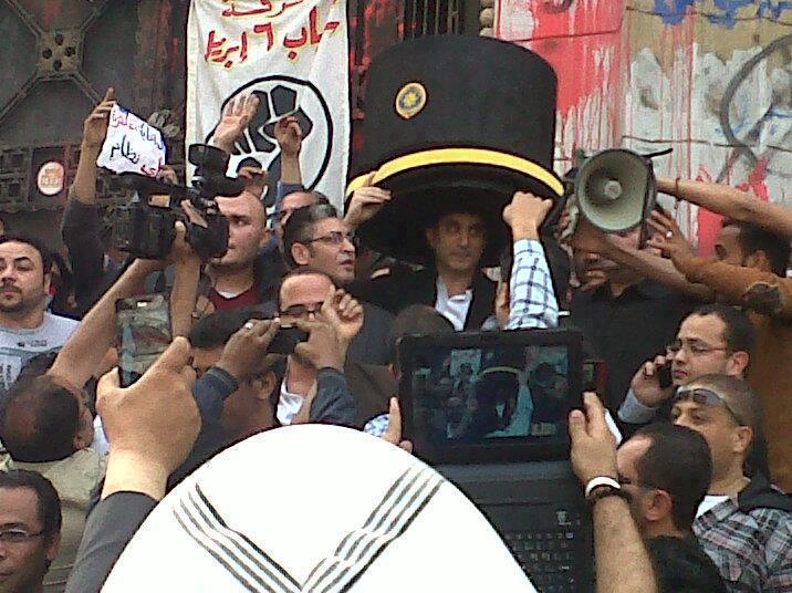 بدء التحقيق مع باسم يوسف بعد قرار ضبطه