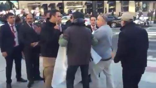 بالفيديو.. شاهد كيف تعامل حراس أردوغان مع معارضيه في واشنطن