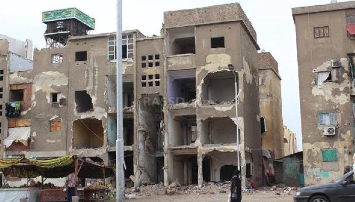 مبان آيلة للسقوط في بورسعيد.. والمسؤولون يتجاهلون شكاوى الأهالي