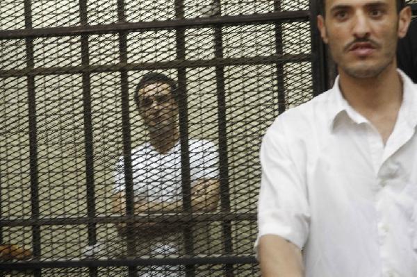 تأجيل محاكمة “دومة” و٢٦٨ فى “أحداث مجلس الوزراء” لـ ٩ إبريل