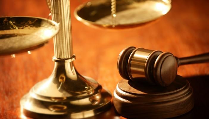 التحقيق في اتهام عقيد شرطة بتزعم تشكيل عصابي