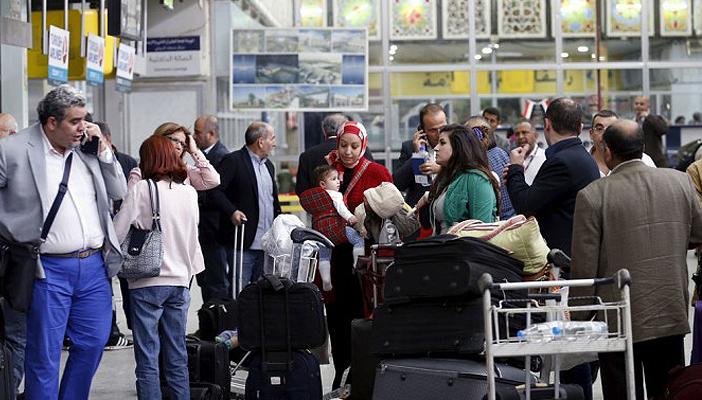 الخارجية: بدء إجلاء المصريين في اليمن عبر السعودية وعمان