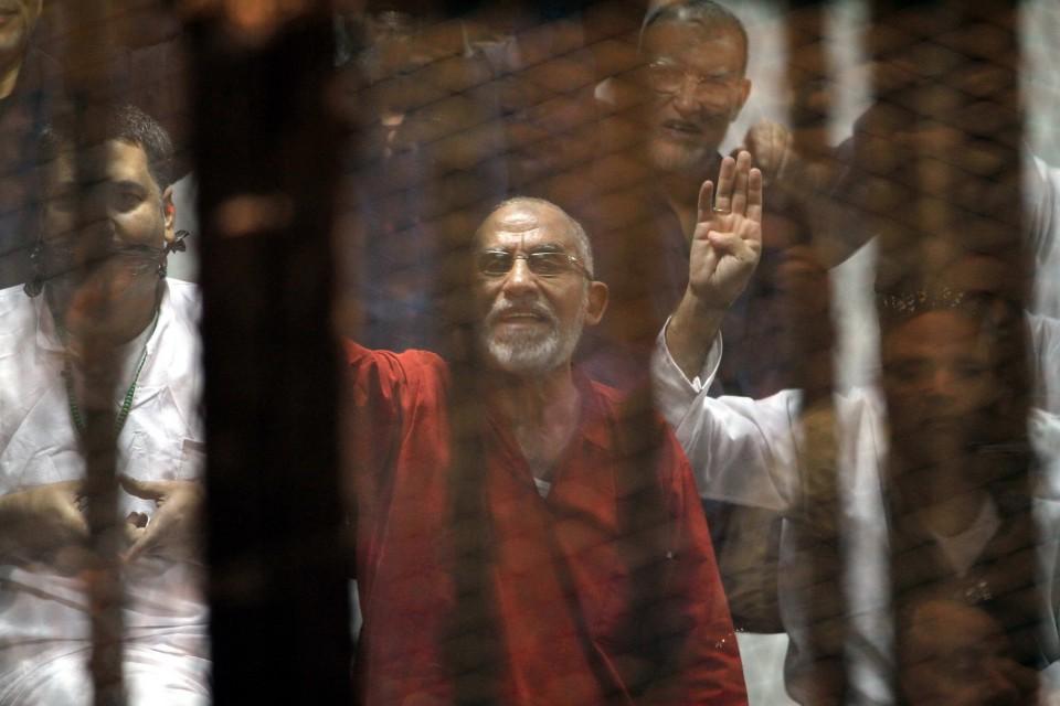 وضع “بديع”و18من قيادات الإخوان على قوائم الإرهاب.. وإحالة “غنيم”للمفتي