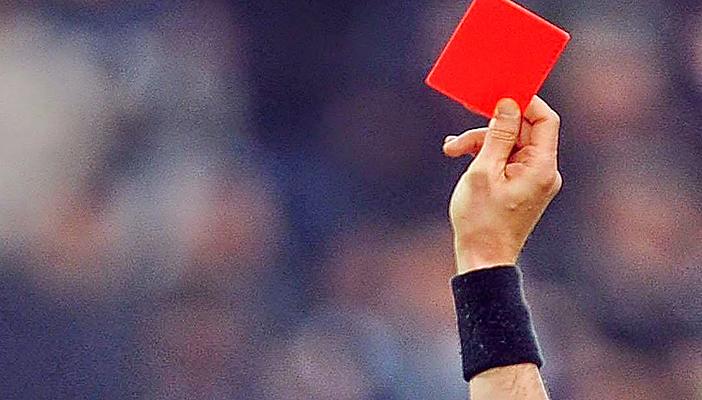 حكم تركي يطرد 15 لاعبًا في مباراة واحدة