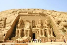 انخفاض أعداد السائحين إلى 27% خلال فبراير 2014