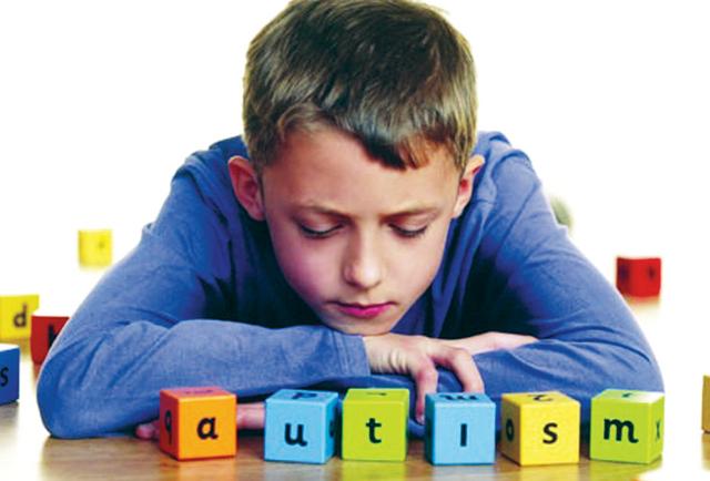 علامات الإصابة بمرض التوحد