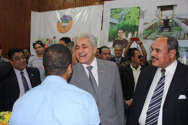 “صباحي” : أقسم بالله لن نتنازل عن أهداف الثورة