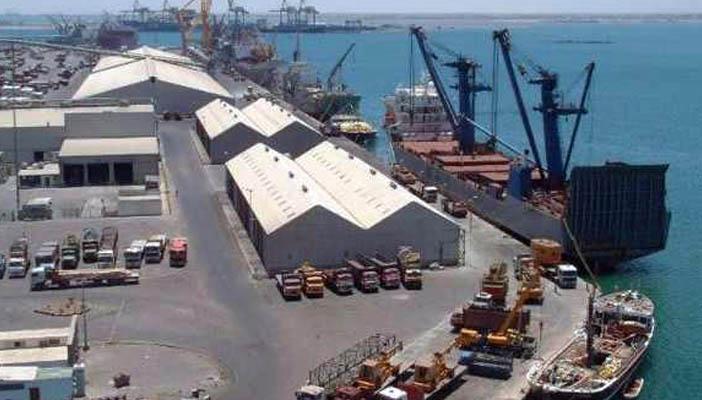 لماذا تحركت بوارج عاصفة الحزم نحو موانئ اليمن؟