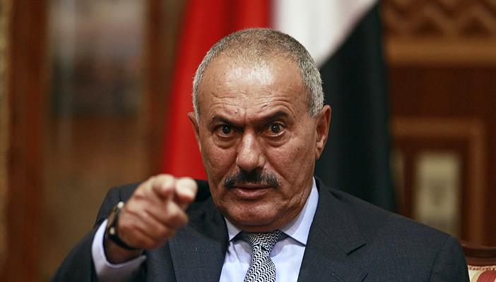 صالح يهرب من اليمن ويثمن موقف السيسي بـ”وقف” دعم عاصفة الحزم