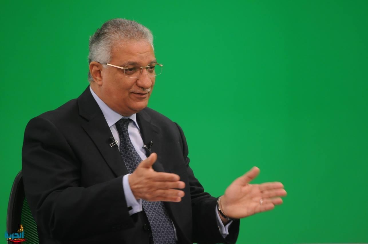 زكي بدر: الأولى في تعيين المحافظين ضباط الجيش والشرطة