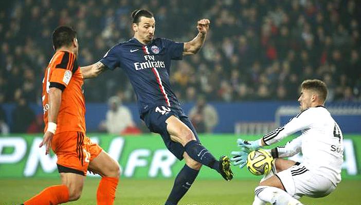 توقعات بإحراز” إبراهيموفيتش” هدفه المئوي الليلة