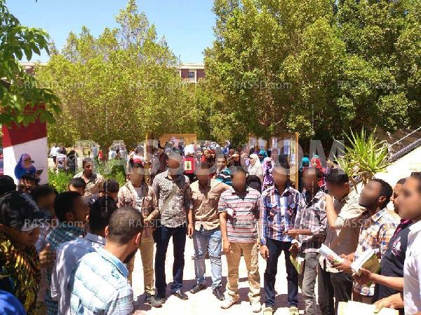 مسيرة مناهضة للانقلاب بجامعة جنوب الوادي اليوم