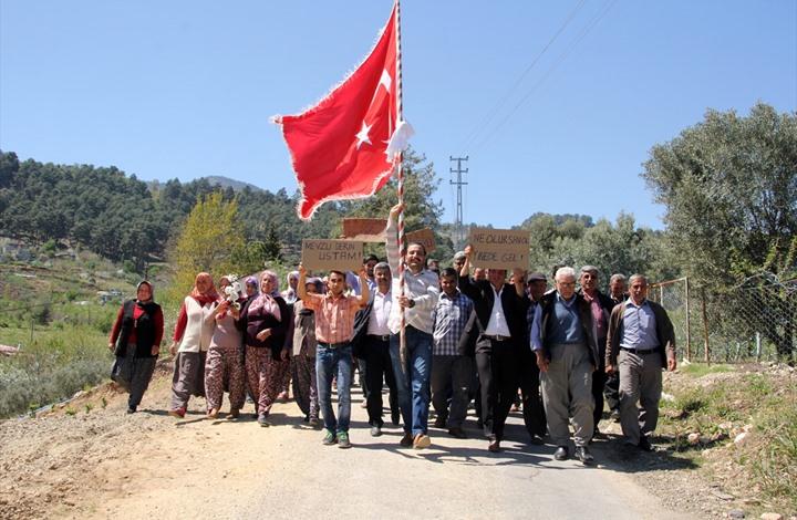 تظاهرة لشباب أتراك بسبب رفض الفتيات الزواج في الريف