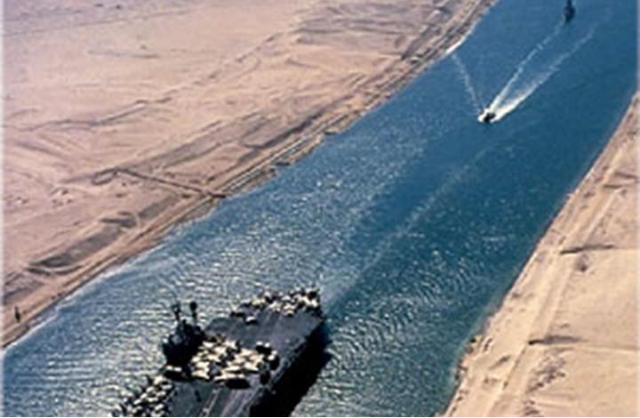 صحيفة: مشروع السويس أصبح بقبضة الجيش المصري