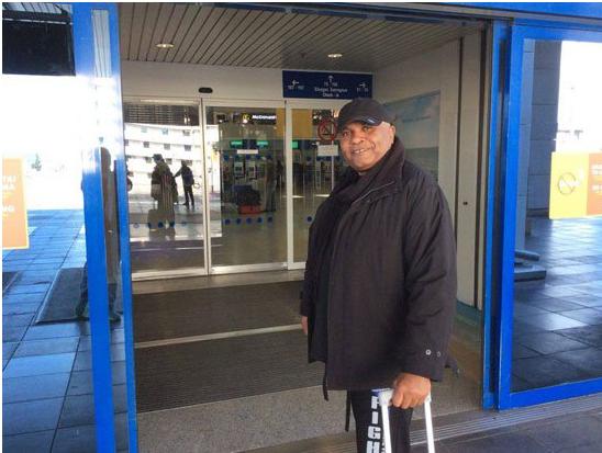 بالصور.. طارق عبدالجابر في طريقه إلى مطار القاهرة