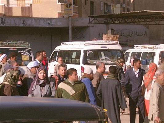 إضراب سائقي القطارات بسوهاج وسائقى الميكروباص يستغلون الأزمة