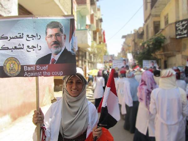 “ارجع لقصرك” أخر صيحات مؤيدي الشرعية للرئيس مرسي