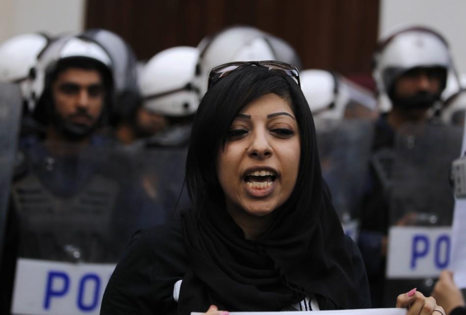 بالتزامن مع زيارة كيري.. البحرين تعتزم الإفراج عن زينب الخواجة