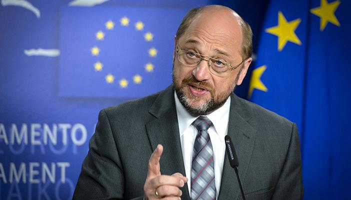 شولز يحذر اليونان من مخالفة نهج الاتحاد الأوروبي تجاه روسيا