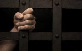 “العربي الأفريقى”يحمل داخلية الانقلاب المسؤلية عن حياة شاب معتقل