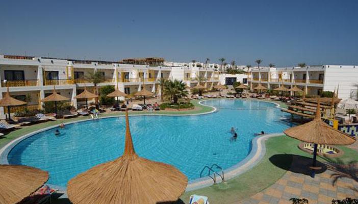 إيرادات السياحة تتراجع بنسبة 55% مع إغلاق 17 قرية بمرسى علم